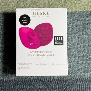 Geske Facial Brush – SmartApp Guided 4-in-1 | Skin Cleanser Tool (New in box)